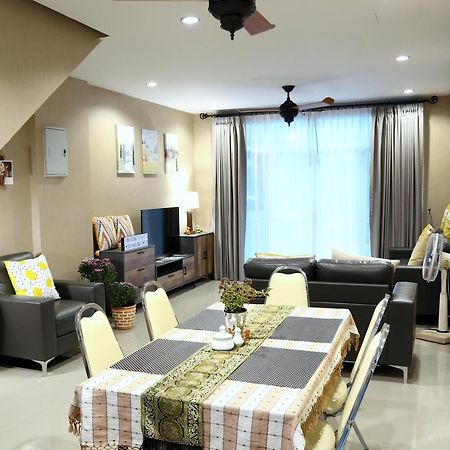 Modern Townhome At The Old City チエンマイ エクステリア 写真