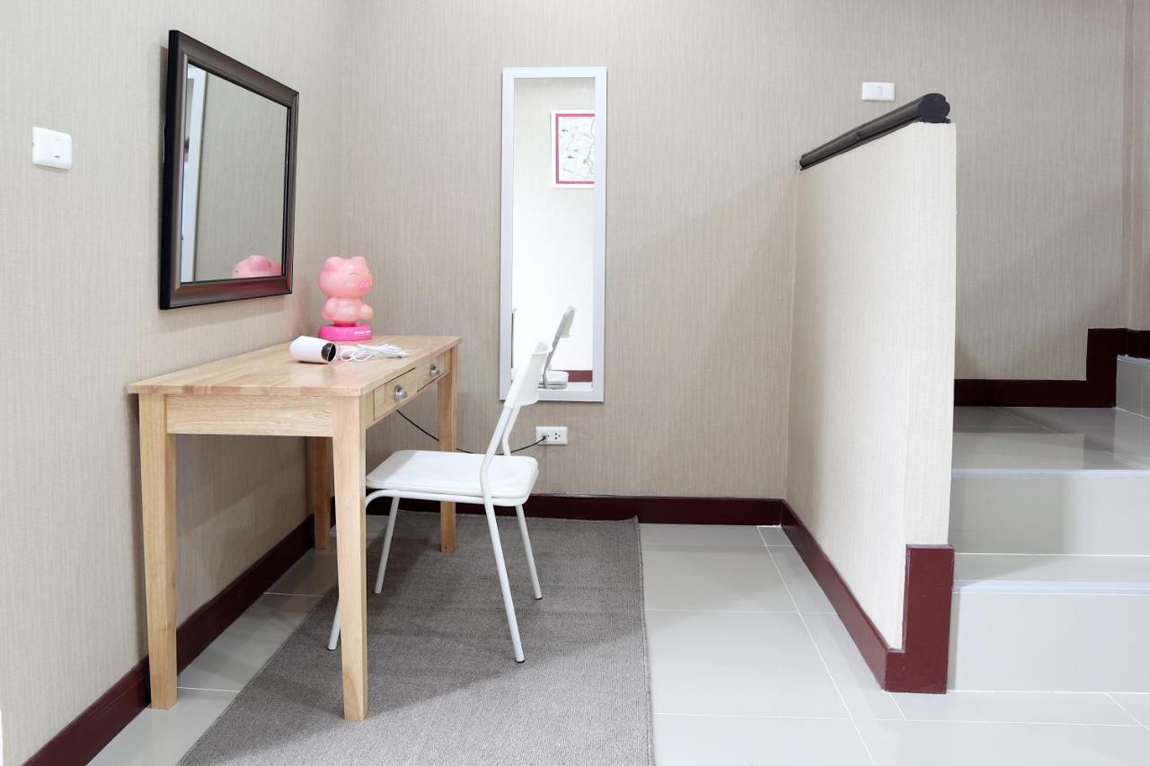 Modern Townhome At The Old City チエンマイ エクステリア 写真