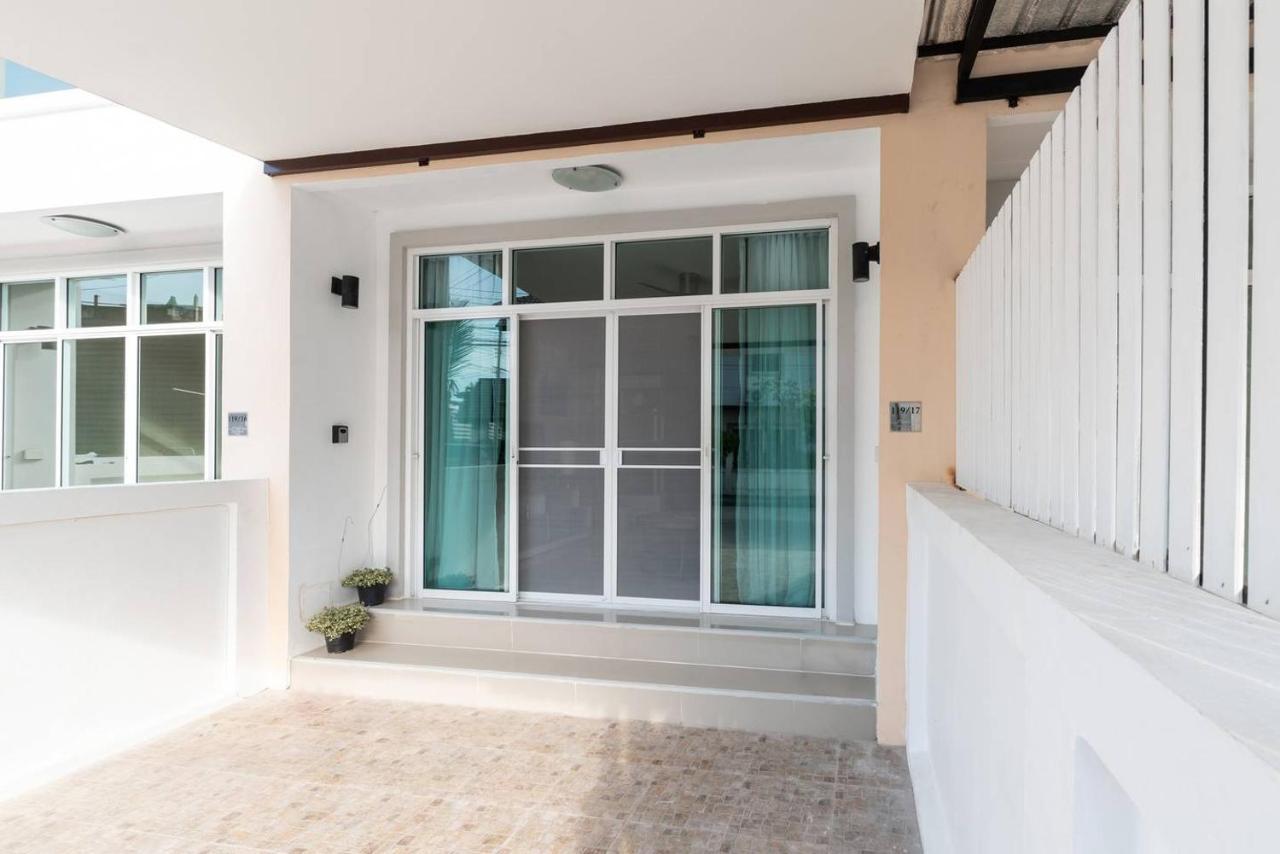 Modern Townhome At The Old City チエンマイ エクステリア 写真